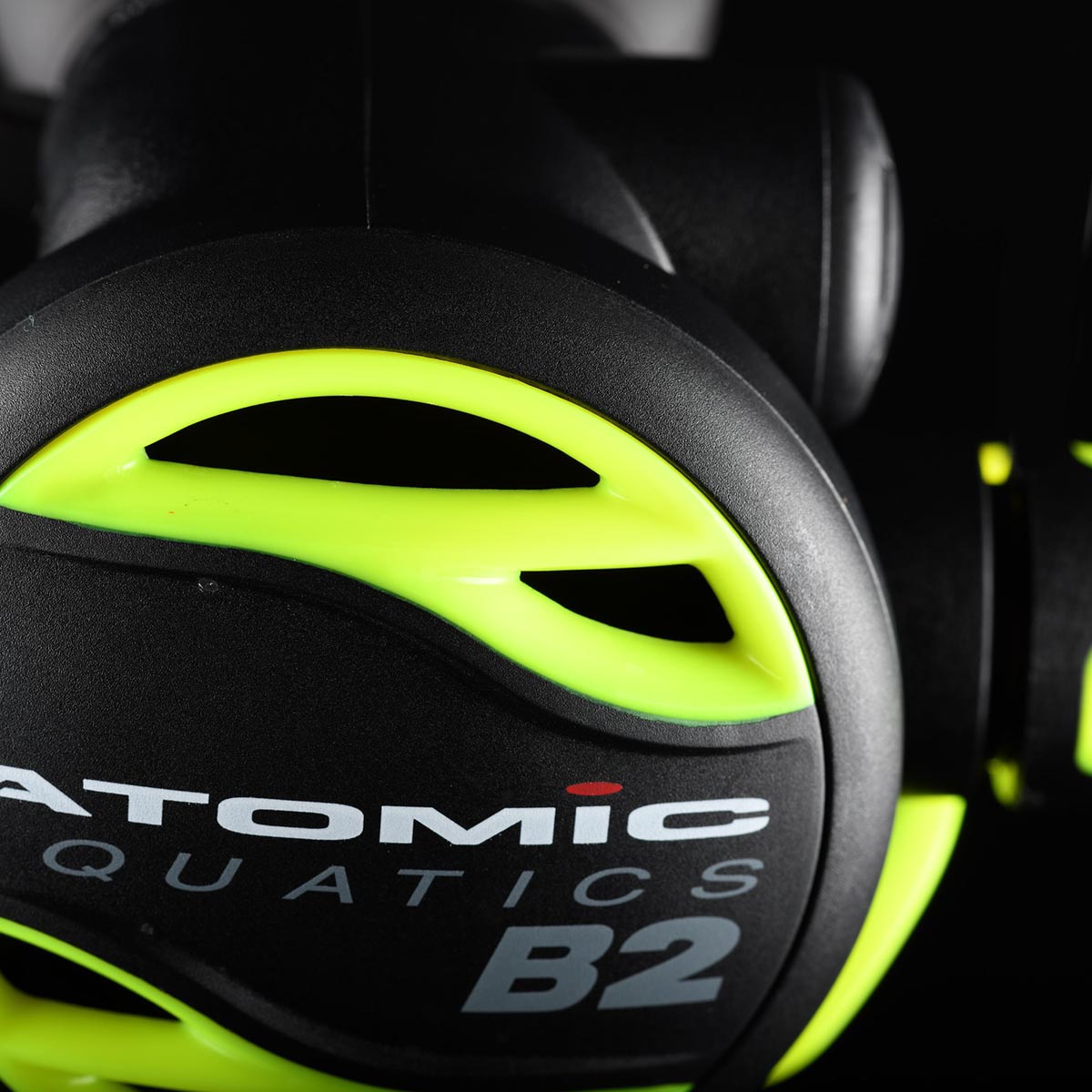 Atomic Aquatics B2 Brass & Titanium Octopus